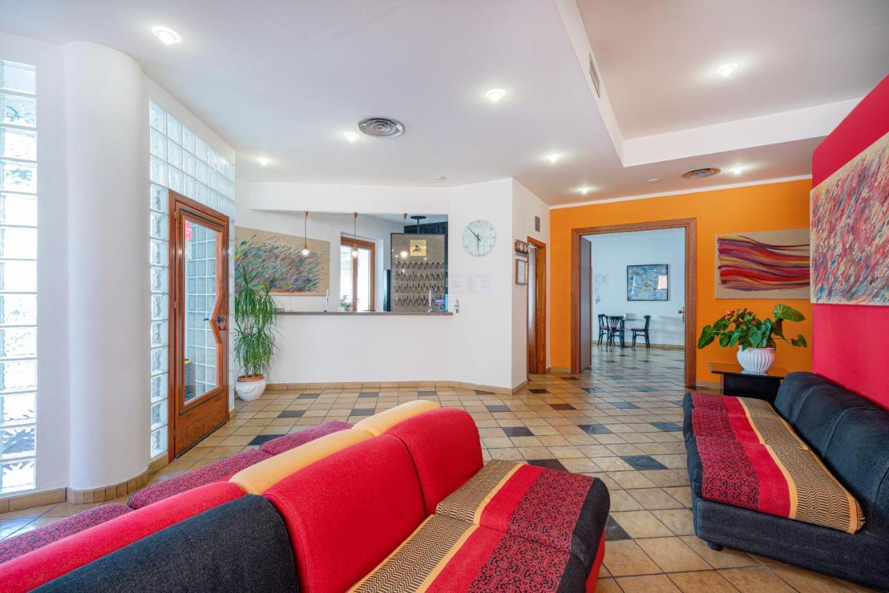 Hotel Marinaro Santa Teresa Gallura Bagian luar foto