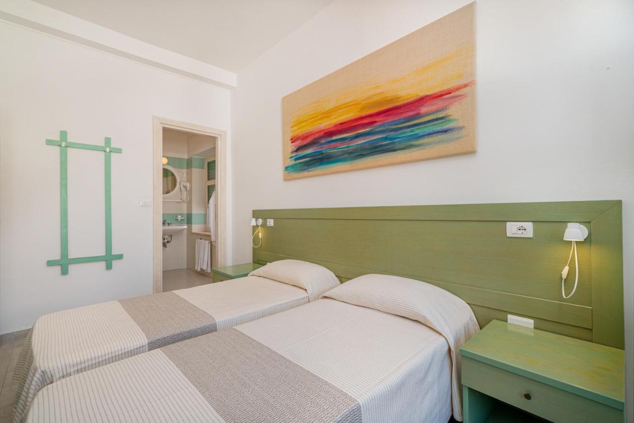 Hotel Marinaro Santa Teresa Gallura Bagian luar foto