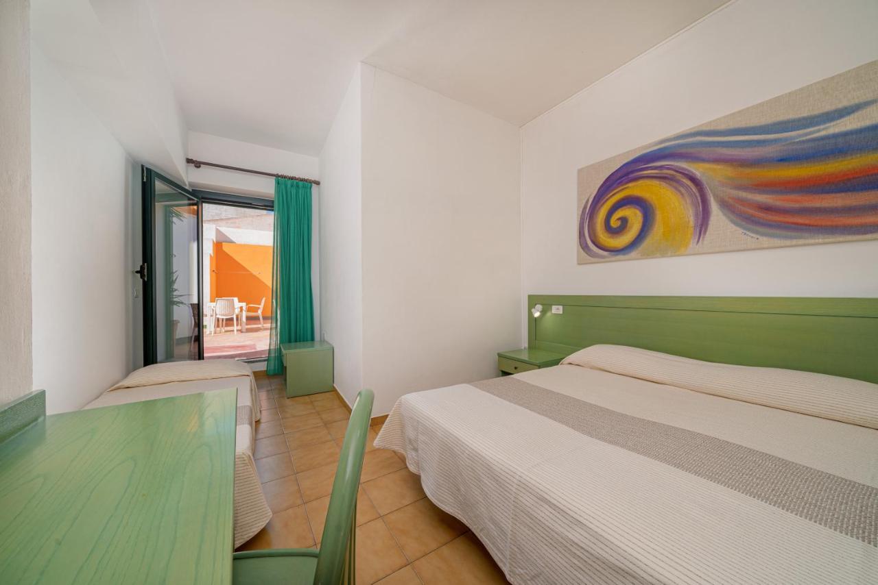 Hotel Marinaro Santa Teresa Gallura Bagian luar foto