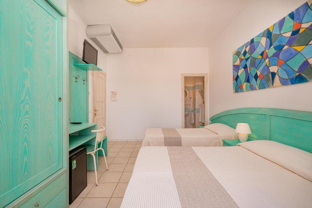 Hotel Marinaro Santa Teresa Gallura Bagian luar foto