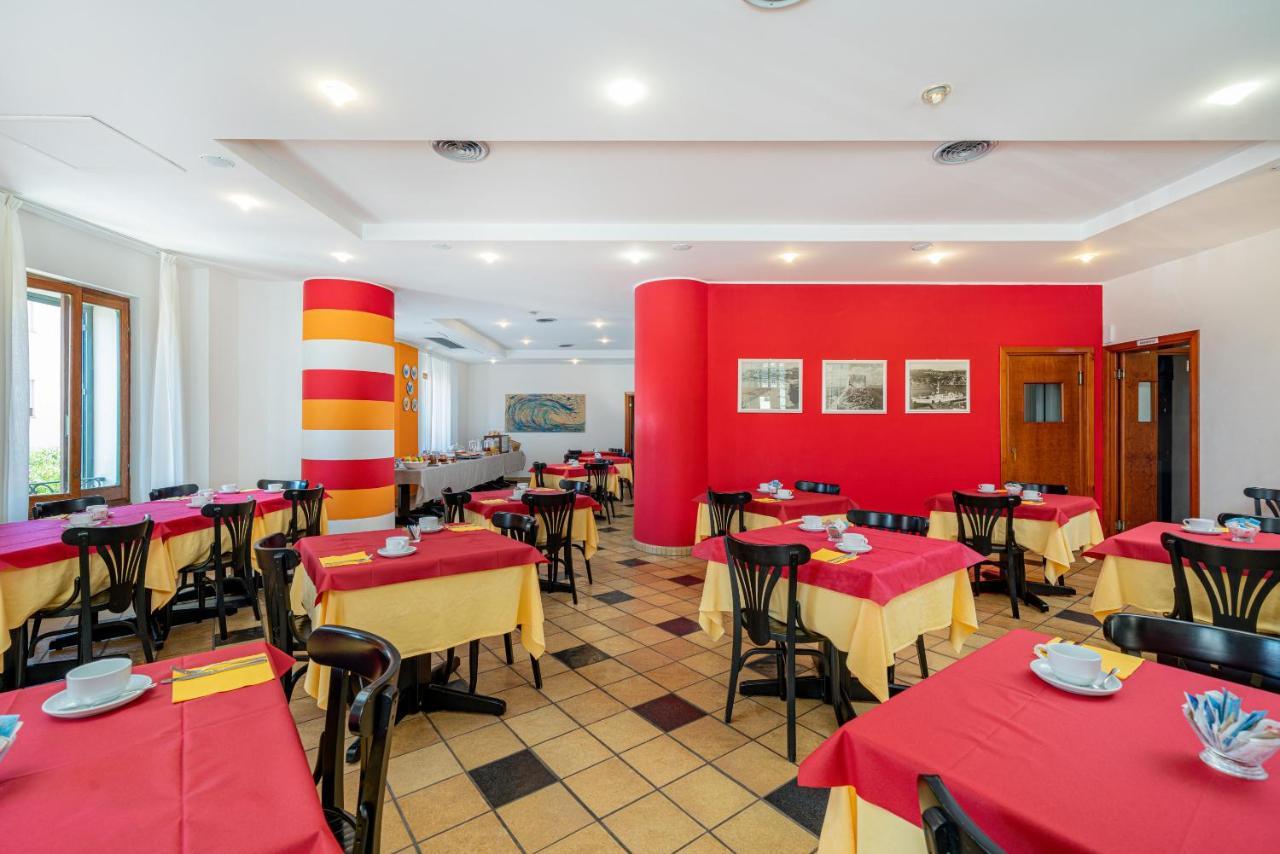 Hotel Marinaro Santa Teresa Gallura Bagian luar foto