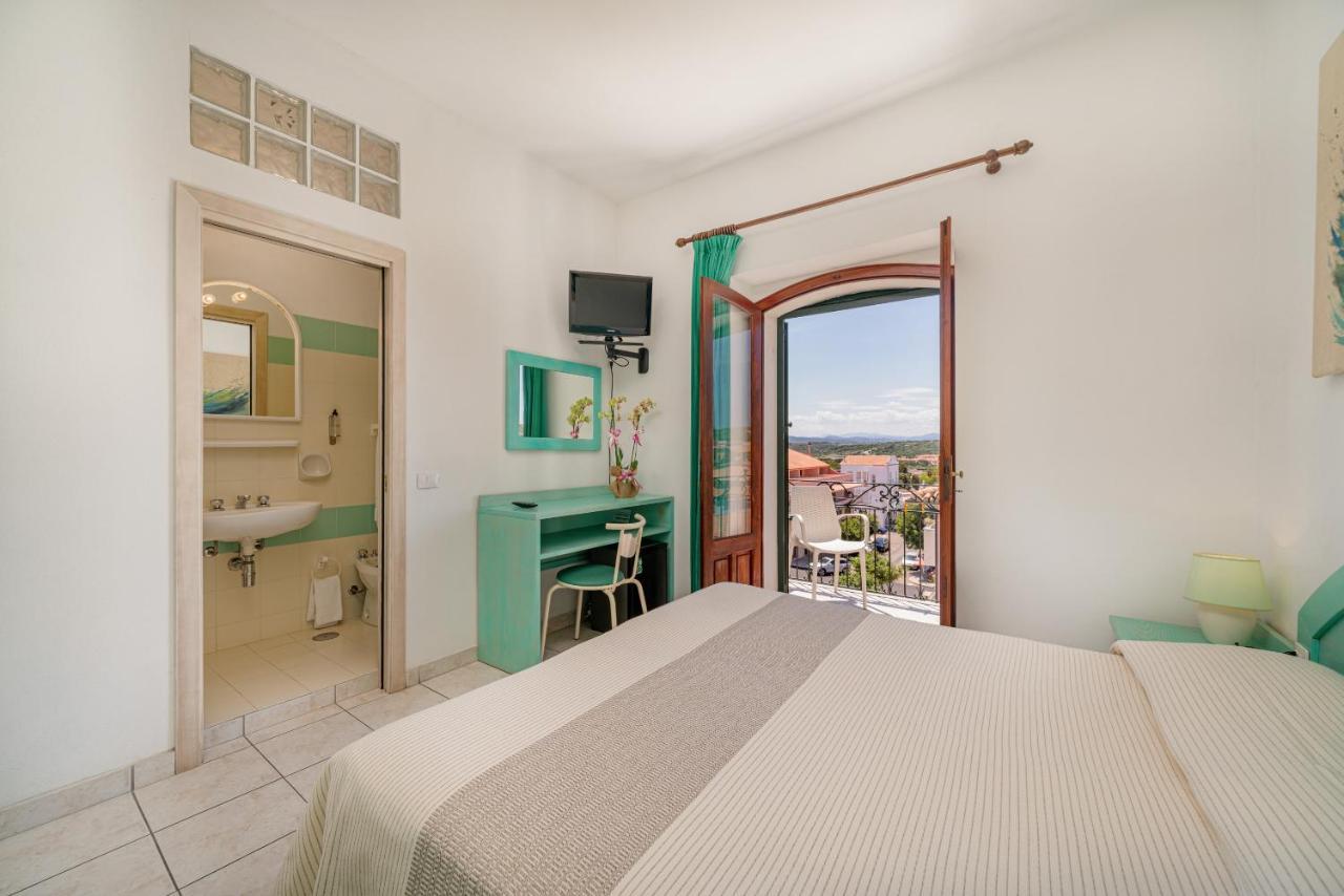 Hotel Marinaro Santa Teresa Gallura Bagian luar foto
